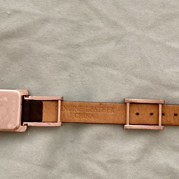 Disney Store Tinker Bell Ladies Watch - Picture 8 of 8